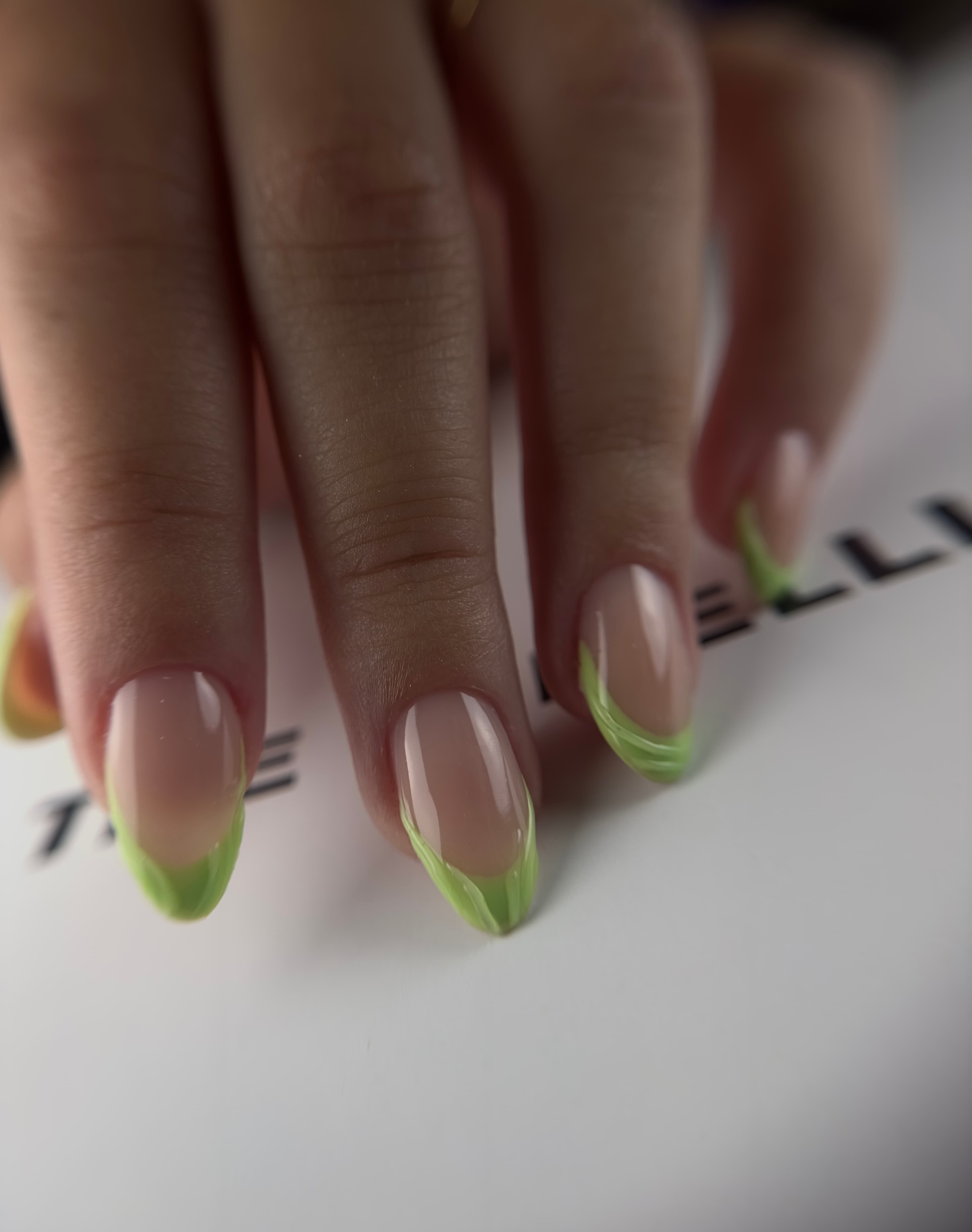 Trabajo de uñas 12